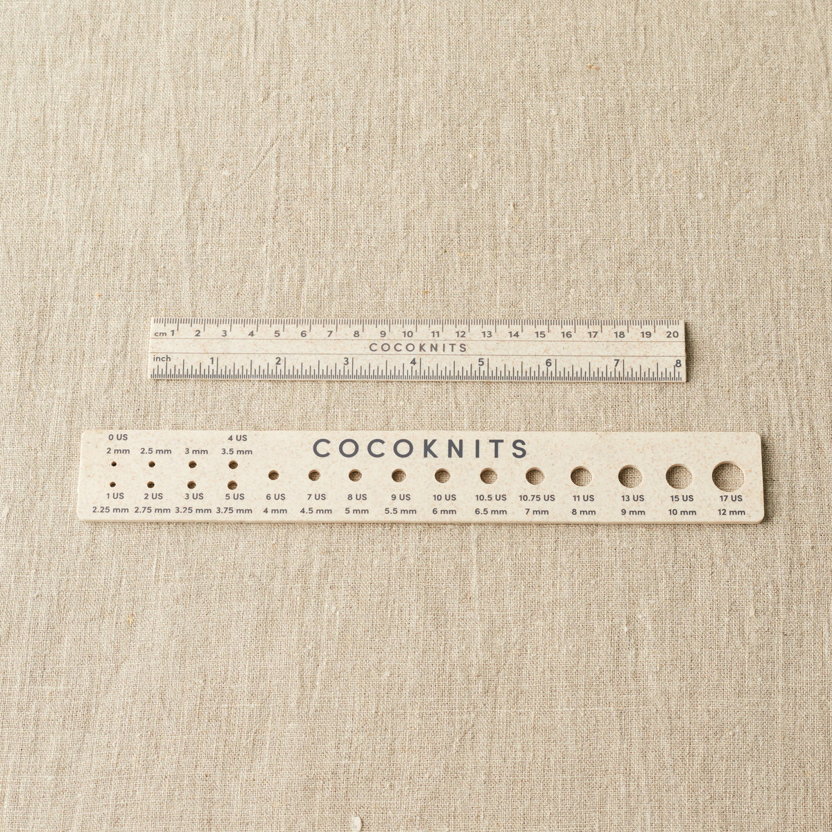 Cocoknits magnetic ruler and needle gauge set