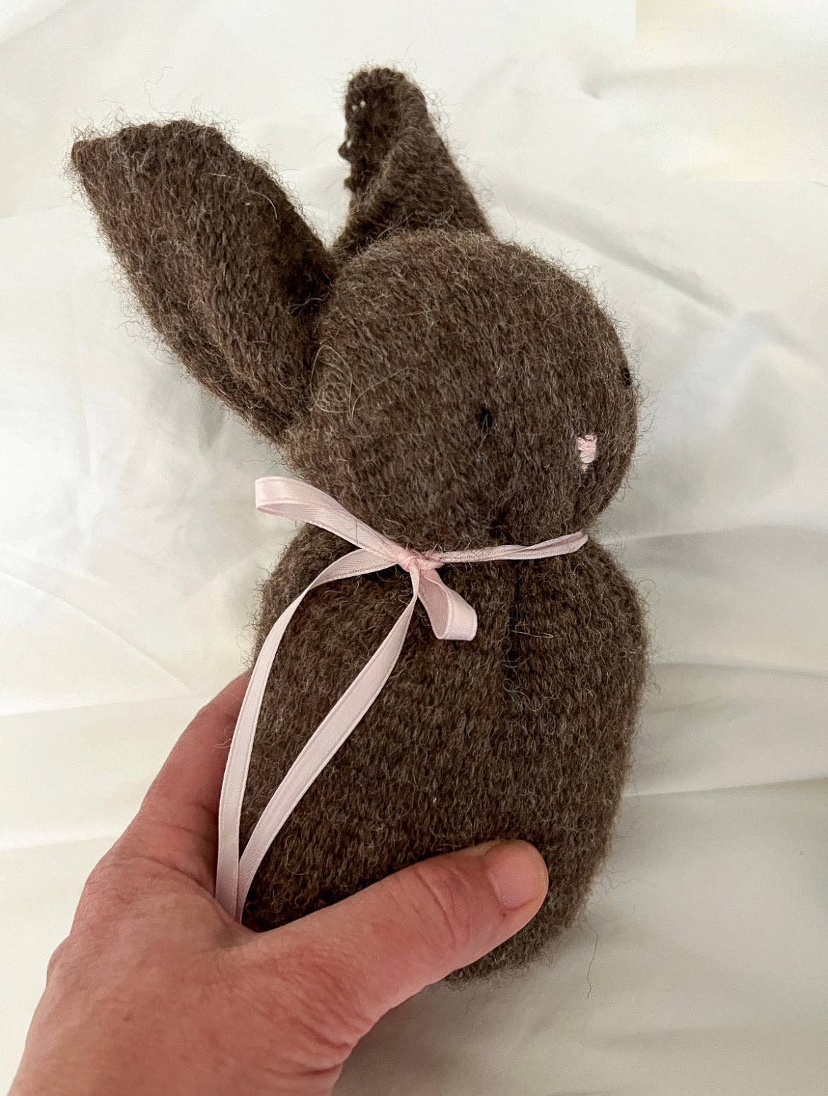 Flax &amp; Twine - Easy Bunny Kit - Knit